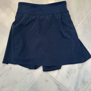 Navy 17” Get Moving NWOT